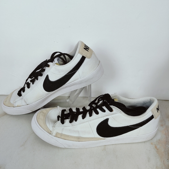 Nike Men's Blazer Low '77 Vintage White Black Canvas Sneakers, 10.5 - Picture 2 of 11